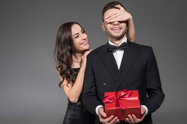 چگونه بهترین دستبند را برای هدیه دادن به آقایان انتخاب کنیم؟